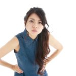 「偉そう」「偉そうな態度」って英語で言うと?